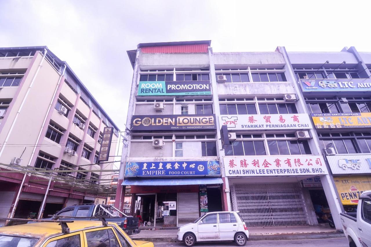 Super Oyo 89465 Golden Lounge Hotel Kuching Exterior photo