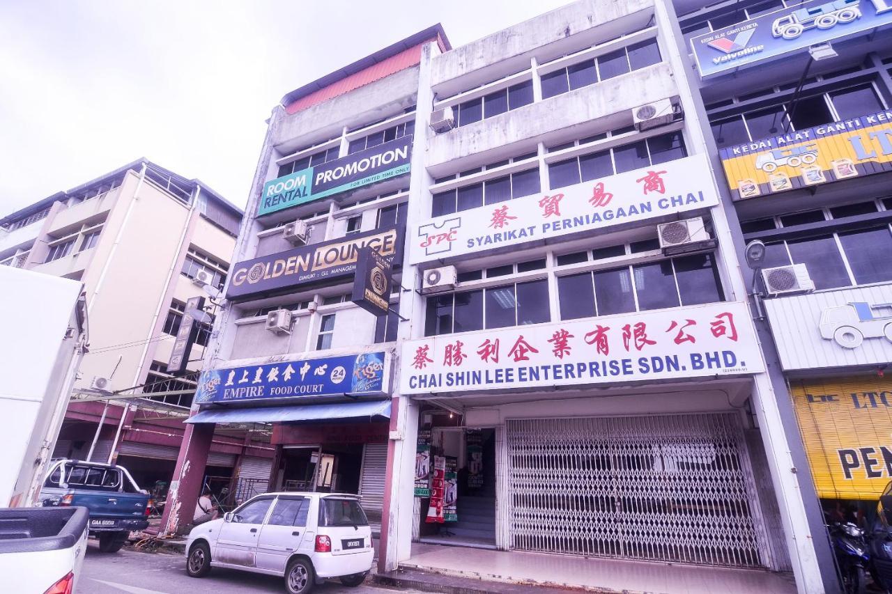 Super Oyo 89465 Golden Lounge Hotel Kuching Exterior photo